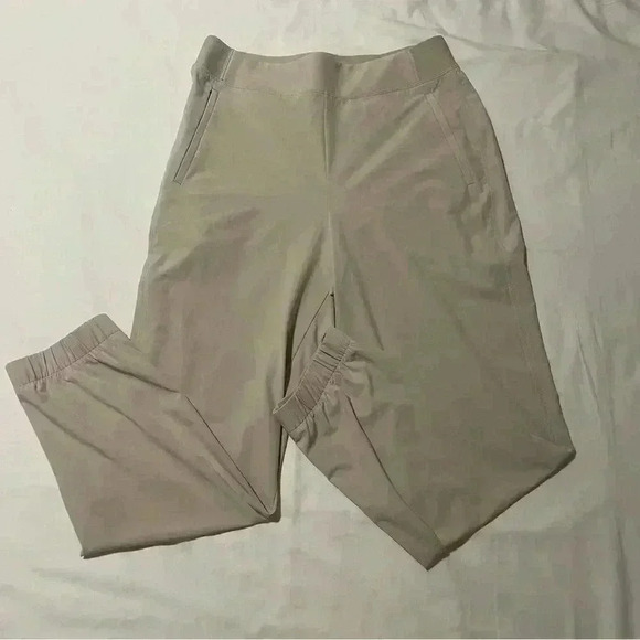 Athleta Pants - Athleta Sz 6 Brooklyn Heights High Rise Jogger, Sand Color Pants Joggers EUC